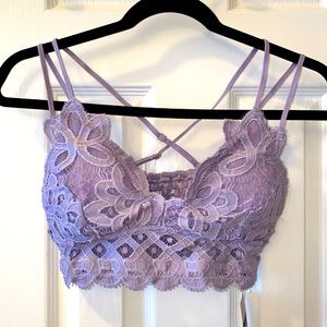 NWT Strappy Lace Bralette 💜
